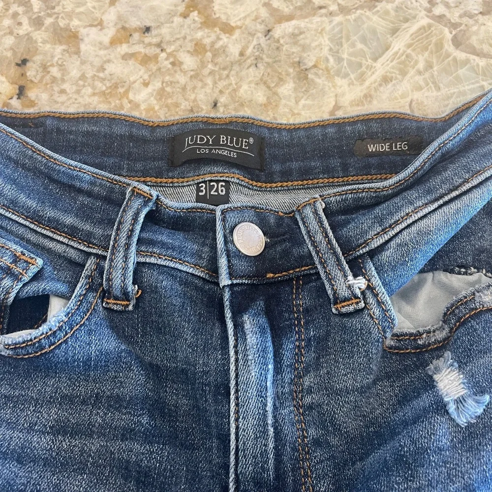 Judy Blue Wide Leg Raw Hem Blue Jeans Distressed Denim Los Angeles High End 26 - Picture 3 of 9